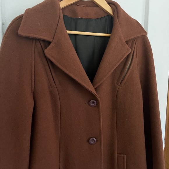 Beautiful vintage wool knee length coat - Picture 7 of 9